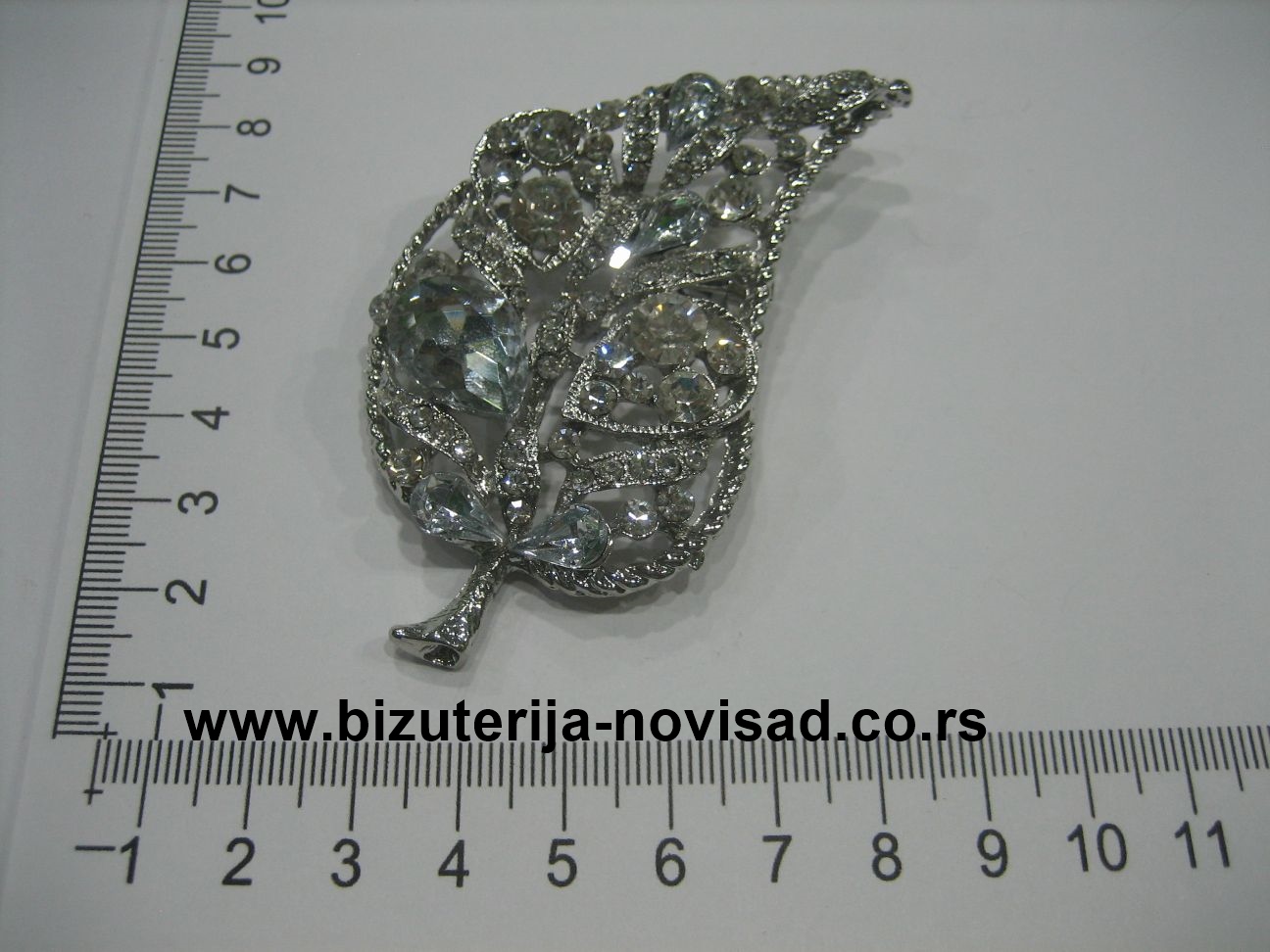 Broš - Igla - Modni detalj - Bižuterija Maximus